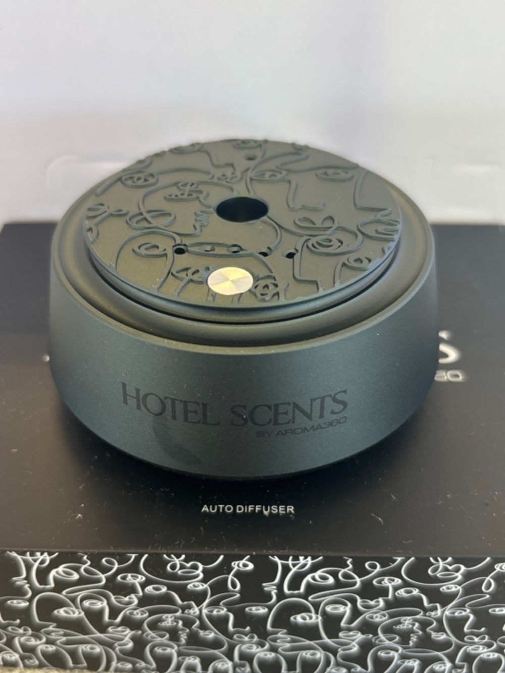Hotel Scents Black Auto Diffuser by Aroma360